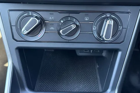 MC21YXL Volkswagen Polo 1.0 TSI 95 Match 5dr Thumbnail #20