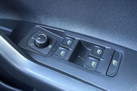 MC21YXL Volkswagen Polo 1.0 TSI 95 Match 5dr Thumbnail #32