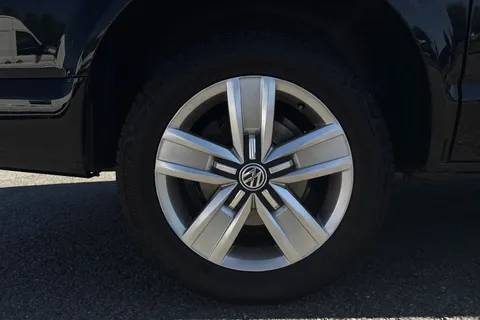 AO69NYX Volkswagen Transporter 2.0 TDI BMT 150 Highline Kombi Van DSG Thumbnail #11