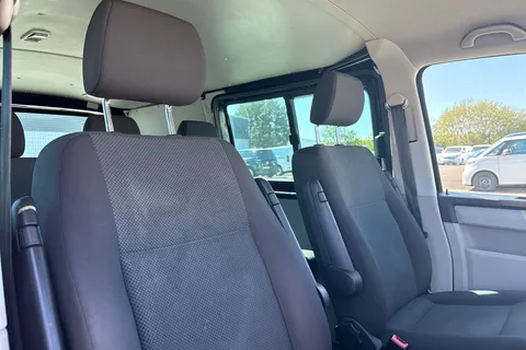 AO69NYX Volkswagen Transporter 2.0 TDI BMT 150 Highline Kombi Van DSG Thumbnail #24