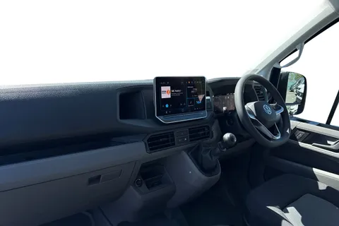CX25LVM Volkswagen Crafter 2.0 TDI CR35 Commerce FWD MWB High Roof Euro 6 (s/s) 5dr Thumbnail #15