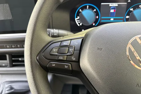 PE26ZDU Volkswagen Transporter 2.0 TDI 110 Commerce Van Thumbnail #37