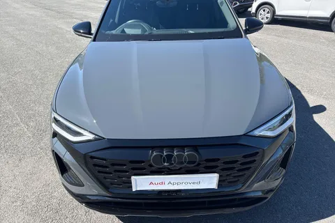 PG23LTO Audi Q8 300kW 55 Quattro 114kWh Black Edition 5dr Auto Thumbnail #25