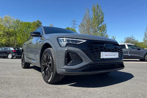 PG23LTO Audi Q8 300kW 55 Quattro 114kWh Black Edition 5dr Auto Thumbnail #28