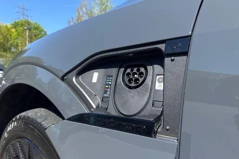 PG23LTO Audi Q8 300kW 55 Quattro 114kWh Black Edition 5dr Auto Thumbnail #38