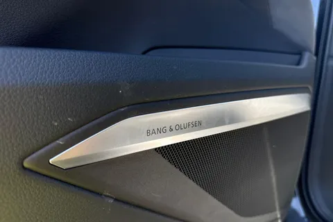 PG23LTO Audi Q8 300kW 55 Quattro 114kWh Black Edition 5dr Auto Thumbnail #44