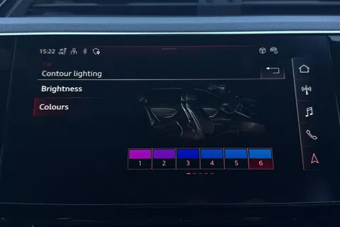 PG23LTO Audi Q8 300kW 55 Quattro 114kWh Black Edition 5dr Auto Thumbnail #59