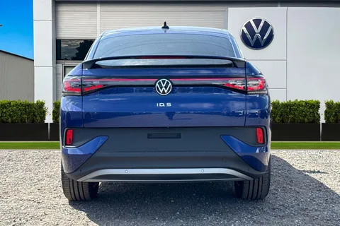  Volkswagen ID.4 Pro 77kWh Match Auto 4Motion 5dr Thumbnail #4