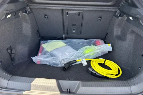  Volkswagen ID.4 Pro 77kWh Match Auto 4Motion 5dr Thumbnail #9