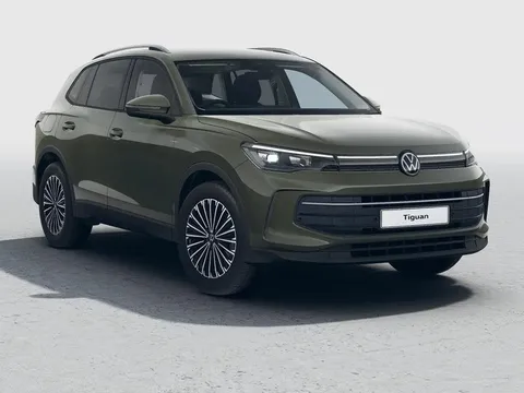  Volkswagen Tiguan 1.5 TSI eHybrid 19.7kWh Match DSG Euro 6 (s/s) 5dr Thumbnail #1