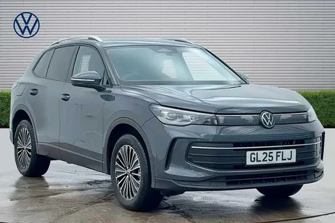 GL25FLJ Volkswagen Tiguan 1.5 TSI eHybrid Match 5dr DSG ⭐Rear camera, Easy Open & Close Electric tail Thumbnail #1