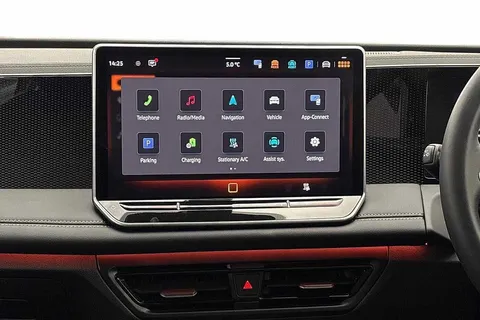 GL25FLJ Volkswagen Tiguan 1.5 TSI eHybrid Match 5dr DSG ⭐Rear camera, Easy Open & Close Electric tail Thumbnail #13