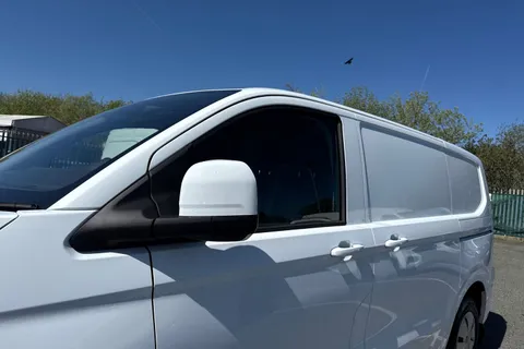 CX25KZZ Volkswagen E-Transporter T32 65kWh Commerce Plus Auto RWD SWB 5dr Thumbnail #26