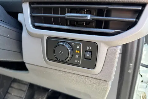 CX25KZZ Volkswagen E-Transporter T32 65kWh Commerce Plus Auto RWD SWB 5dr Thumbnail #28