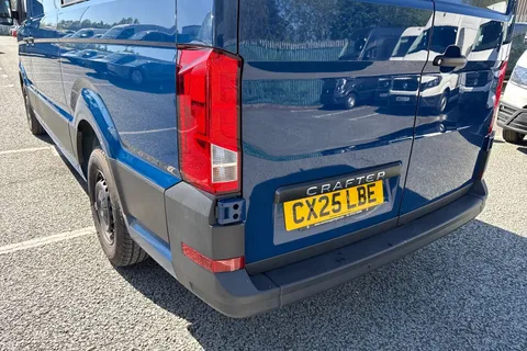 CX25LBE Volkswagen Crafter CR30 MWB Low Roof 140PS Panel Van Thumbnail #8