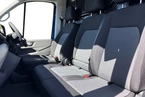 CX25LBE Volkswagen Crafter CR30 MWB Low Roof 140PS Panel Van Thumbnail #16