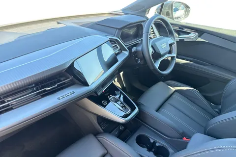 15 of 63 for Audi Q4 e-tron Q4 Sport 45 e-tron quattro 210,00 kW