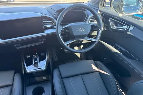 18 of 63 for Audi Q4 e-tron Q4 Sport 45 e-tron quattro 210,00 kW