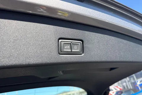 26 of 63 for Audi Q4 e-tron Q4 Sport 45 e-tron quattro 210,00 kW