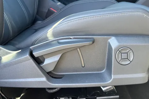 42 of 63 for Audi Q4 e-tron Q4 Sport 45 e-tron quattro 210,00 kW