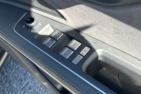 KY25DZV Audi A8 L  S line 60 TFSI e quattro 462 PS tiptronic Thumbnail #46