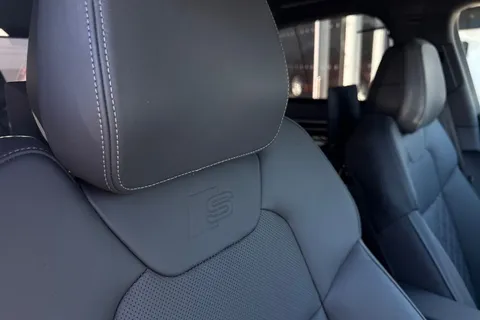KY25DZV Audi A8 L  S line 60 TFSI e quattro 462 PS tiptronic Thumbnail #52
