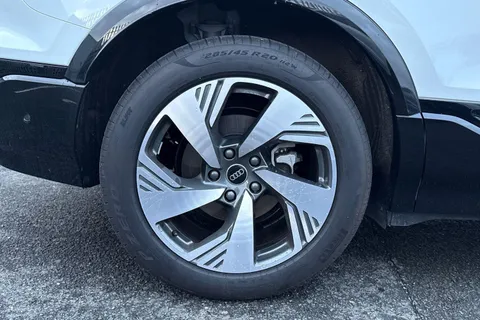 PX75YWB Audi Q6 E-Tron 100kWh Performance S line Auto 5dr Thumbnail #21