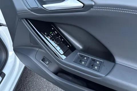 PX75YWB Audi Q6 E-Tron 100kWh Performance S line Auto 5dr Thumbnail #39