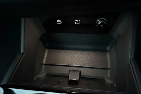 PX75YWB Audi Q6 E-Tron 100kWh Performance S line Auto 5dr Thumbnail #60