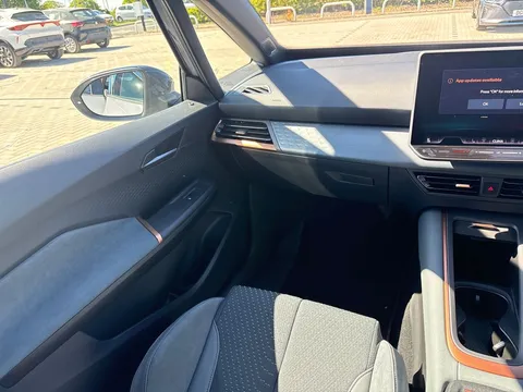 MH75BCO CUPRA Born 240kW e-Boost VZ 79kWh 5dr Auto **Vat Qualifying** Thumbnail #15