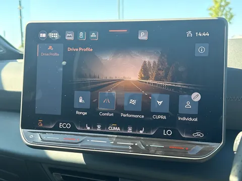 MH75BCO CUPRA Born 240kW e-Boost VZ 79kWh 5dr Auto **Vat Qualifying** Thumbnail #38