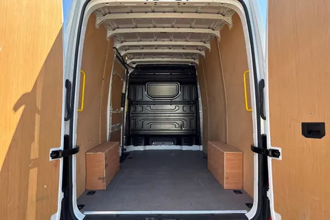 ML74COH Volkswagen Crafter 2.0 TDI 140PS Commerce Plus High Roof Van Thumbnail #11