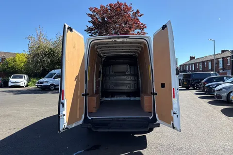 ML74COH Volkswagen Crafter 2.0 TDI 140PS Commerce Plus High Roof Van Thumbnail #33