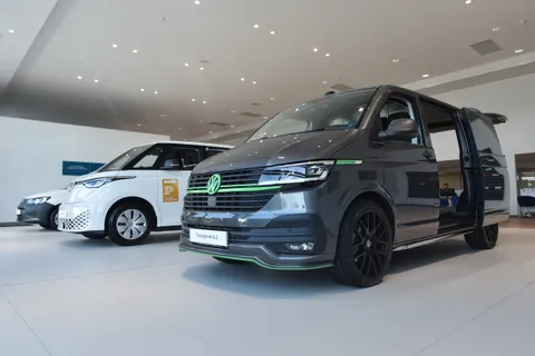 ML74COH Volkswagen Crafter 2.0 TDI 140PS Commerce Plus High Roof Van Thumbnail #40