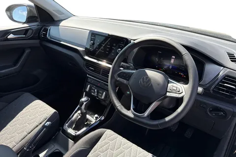  Volkswagen T-Roc 1.0 TSI Match Euro 6 (s/s) 5dr Thumbnail #12