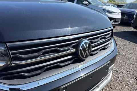  Volkswagen T-Roc 1.0 TSI Match Euro 6 (s/s) 5dr Thumbnail #23