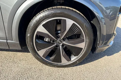  Audi Sq6 E-Tron 100kWh S Black Edition Auto quattro 5dr Thumbnail #10