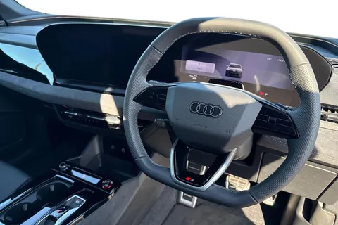  Audi Sq6 E-Tron 100kWh S Black Edition Auto quattro 5dr Thumbnail #18