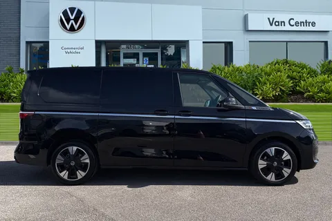 DE26GTF Volkswagen Multivan Style  LWB 150PS 2.0 TDI 7 Speed DSG - 7-Seat Conference Package Thumbnail #4