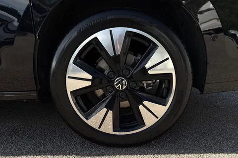 DE26GTF Volkswagen Multivan Style  LWB 150PS 2.0 TDI 7 Speed DSG - 7-Seat Conference Package Thumbnail #12