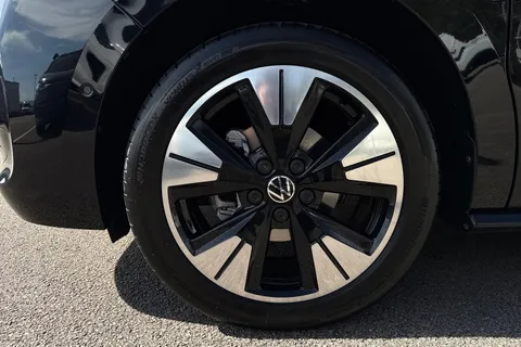 DE26GTF Volkswagen Multivan Style  LWB 150PS 2.0 TDI 7 Speed DSG - 7-Seat Conference Package Thumbnail #13