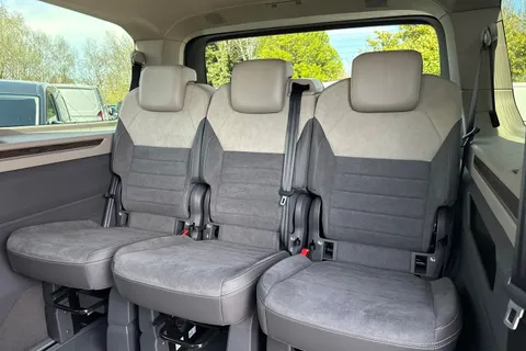 DE26GTF Volkswagen Multivan Style  LWB 150PS 2.0 TDI 7 Speed DSG - 7-Seat Conference Package Thumbnail #19