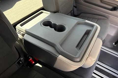 DE26GTF Volkswagen Multivan Style  LWB 150PS 2.0 TDI 7 Speed DSG - 7-Seat Conference Package Thumbnail #35