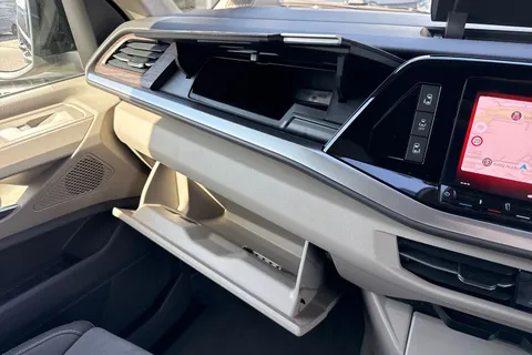 DE26GTF Volkswagen Multivan Style  LWB 150PS 2.0 TDI 7 Speed DSG - 7-Seat Conference Package Thumbnail #38