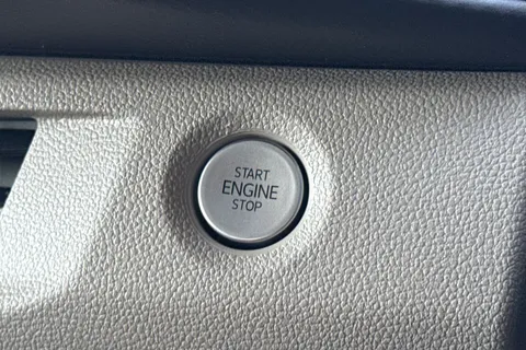 DE26GTF Volkswagen Multivan Style  LWB 150PS 2.0 TDI 7 Speed DSG - 7-Seat Conference Package Thumbnail #44
