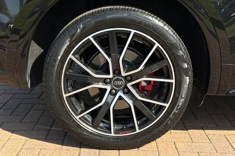 DC23POU Audi Q5 Edition 1 40 TDI quattro 204 PS S tronic Thumbnail #10
