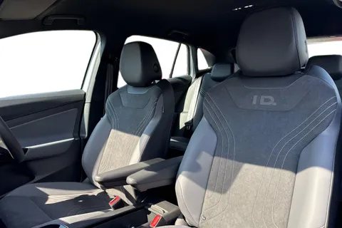 DA25BVC Volkswagen ID.4 109kW Life Pure 52kWh 5dr Auto [110kW Ch] Thumbnail #16