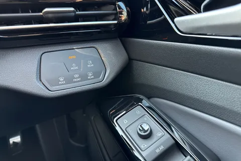 DA25BVC Volkswagen ID.4 109kW Life Pure 52kWh 5dr Auto [110kW Ch] Thumbnail #25