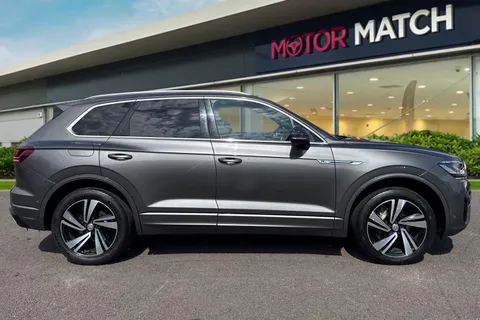 3 of 62 for Volkswagen Touareg 3.0 TDI V6 R-Line Tech Tiptronic 4Motion Euro 6 (s/s) 5dr