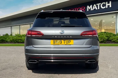 4 of 62 for Volkswagen Touareg 3.0 TDI V6 R-Line Tech Tiptronic 4Motion Euro 6 (s/s) 5dr